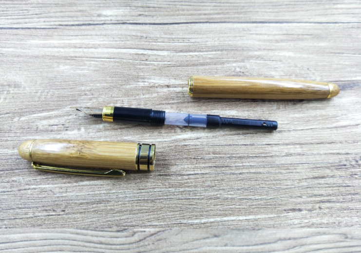 Bambus Kugelschreiber
